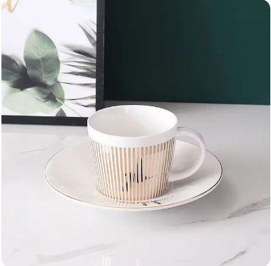 Mirror reflection Cup Hummingbird